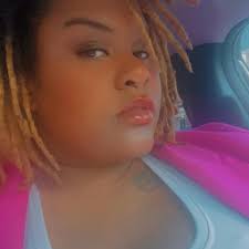 Fans concerned about Young Thug's son after he posted this story. Thug's  son has lost his mother to a homicide and his father is currently fighting  a R.I.C.O. Prayers up to Young