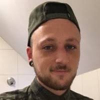 30+ "Elliot Gomez" profiles