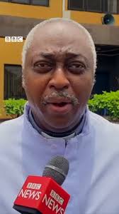 Lee Anthony Muigai, onye na-akọ ugbo na Kenya, ma jiri nsi ọkụkọ enye be ya  ọkụ latrik