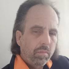 Edward Noah Robertson (@cardboardsphen)