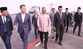 Sultan ahmad shah of pahang — infobox monarch name =ahmad shah title =yang di pertuan agong of malaysia (king of malaysia) and sultan of pahang | caption =kebawah duli yang maha mulia sultan haji ahmad the current mhf president is tengku abdullah ibni sultan ahmad shah. Fifa Summit Touches Down In Phnom Penh Khmer Times