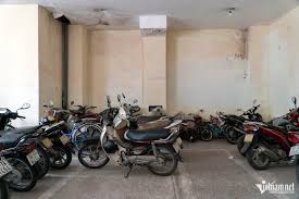 Bên trong khu chung cư tróc lở ở Hà Nội giá gần 70 triệu đồng/m2