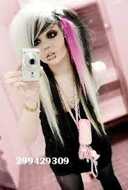 Top 35 Most Famous Emo Girls With Their Hot Hairstyles Hot Hair Styles Scene Hair Emo Girl Hairstyles