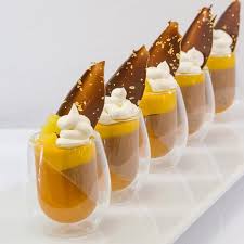 Pasion Fruit Gelee Manjari Chocolate Mousse Mango Cremeux Coconut Whipped Postres Gourmet Recetas Dulces Postres En Vaso