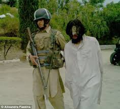 En ese sentido, los talibanes quieren tomar el poder en afganistán en los próximos días a través de una transferencia pacífica, declaró este domingo uno de sus portavoces a la cadena británica de. 173million Reasons The Taliban May Not Win Against Pakistan Daily Mail Online