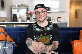How to choose right mens hair salon dapper divine. How 25 Year Old Hairdresser Making 280 000 Near Detroit Spends Money