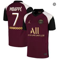 Pero el neerlandés no es el único que llegará a la capital gala, tienen atado a otro jugador de peso. Paris Saint Germain Third Stadium Shirt 2020 21 Kids With Mbappe 7 Printing
