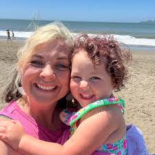 Carrie Cusick's Instagram, Twitter & Facebook