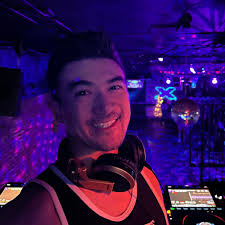 Hey everybody, I had a fun adventure searching out music again and I  thought I'd share some content. I found an old mix with help from some true  Ninjas