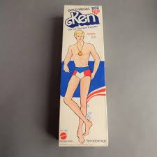 Kenneth is related to melissa g jelinek and stewart k gold as well as 3 additional people. Precintado Barbie Ken Gold Medal En Su Caja Original Mattel 1975