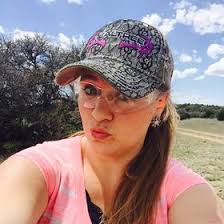 Sharlyn Davis's Instagram, Twitter & Facebook