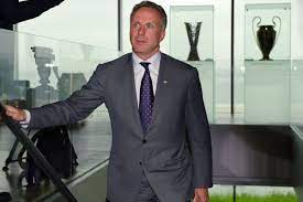 La década de los treinta estuvo marcada por una inestabilidad política y una crisis general que inevitablemente afectó el fc barcelona. Bavarian Financial Works Fc Barcelona S Debt Ruins Karl Heinz Rummenigge S Breakfast Bavarian Football Works