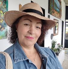 Uno de los murales más hermosos que he realizado😊 Resaltando el temple y  la belleza de la mujer veleña-Santandereana ♥️ #artist #artwork #santander  #velezsantander #bucaramanga #muralart