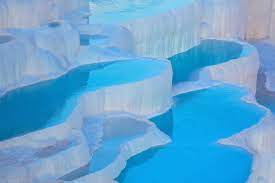 Pamukkale turkey is known for its mineral hot springs flowing down white travertine terraces its name means cotton castle in turkish. Bilder Pamukkale Turkei Franks Travelbox