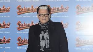 In occasione del compleanno del paroliere dal ciuffo biondo. 30 Album Per Cristiano Malgioglio L Autore Di Mina Fan Di Achile Lauro