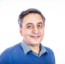 What to explain when explaining is difficult