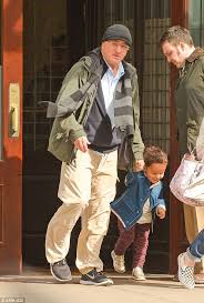 Robert, 76, was born on august 17, 1943 and is an american actor, producer, and director. Robert De Niro Is Doting Dad In Big Apple With Daughter Helen Grace Robert De Niro Celebrity Babies Movie Stars