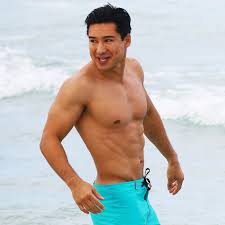 Shirtless Mario Lopez With Wife In Miami Beach Pictures Popsugar Celebrity