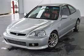 There are 69 reviews for the 2000 honda civic, click through to see what your fellow consumers are saying. Car Review 2000 Honda Civic Vti Features Specifications Honda Civic 2000 Honda Civic Honda Civic Sedan