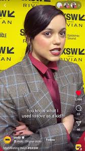 One of the cooler Hallmark promo items, the Greg Winters paper Christmas  ornaments. This is easily one of my favorite Gremlins illustrations ever.  Greg would go