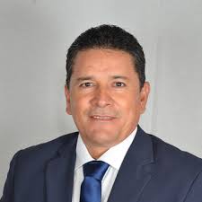 Alejandro Flores Razo