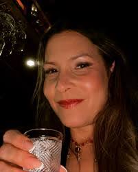 Jennifer Reymundi's Instagram, Twitter & Facebook