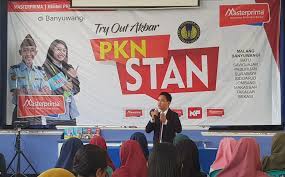 Bagi kamu siswa kelas 12, simak persiapan masuk kuliah yang harus kamu ketahui berikut. Masterprima Sangat Inspiratif Kisah Anak Lulusan Smk Yang Berhasil Berjuang Masuk Pkn Stan