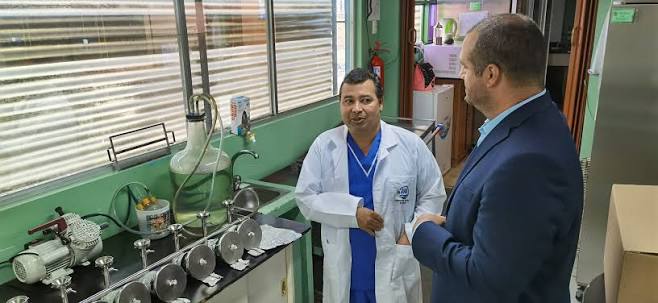 ▶️ El Laboratorio Nacional de Aguas de AyA se encarga de monitorear la calidad de agua 🚰 de los acueductos que abastecen a la población a nivel nacional y también realizan estudios
