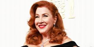 Lisa Ann Walter was 'Shocked' by Ancestry Connection to 'Parent Trap'  Co-Star Elaine Hendrix