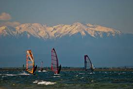 Surfers Leucate Mont Canigou France Canigou Pays Cathare Pyrenees Orientales