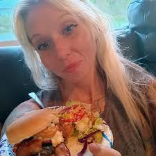 Tahziki based dish meats caramelized with with dry spices  @yourmamaworldwide @petssparkle @swimlestofficial #yummy #tahiti #tahziki  #tahoe #spelling based Berger salad dish with simmered broccoli.  #babedofswimwear #food #yummy #yourmom #surf #Skate #relate