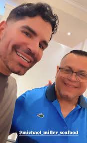 Buenos días les envía Nube,Violeta,Gaudí,Van Gogh y Aurora 😘😘😘