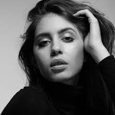 Florence Andrea (@florence.andrea) • Instagram photos and videos