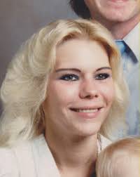 Lori Bunn's Instagram, Twitter & Facebook