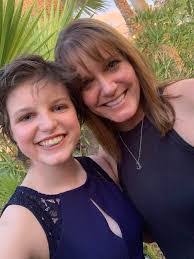 Arianna Steinberg's Instagram, Twitter & Facebook