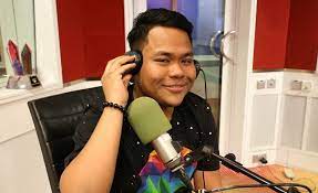 Jika hasilnya tidak berisi lagu yang anda cari, cobalah mencari lagu dengan nama artis atau dengan nama lagu tersebut. Lirik Lagu Lebih Sempurna Syamel Azhan Co