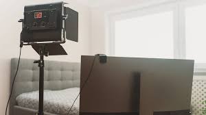 رئیس یک دانشگاه که فیلم‌های پورن با همسرش را در فضای مجازی منتشر می‌کرد،  اخراج ‌شد | یورونیوز