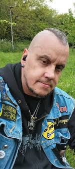 Howzit guys!!!😎 How many SA members are staying in the Berkshire  area??...Please say hi👋😁 Feel free to join this group as well...Cheers!  🇿🇦 👇🇿🇦👇🇿🇦👇🇿🇦👇🇿🇦👇🇿🇦👇🇿🇦👇🇿🇦