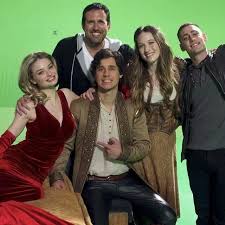 Pin By Kalet Mills On Ouat In Wonderland Once Upon A Time Celebs Ouat