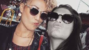 Perdre un ami, un deuil sous-estimé : « Il était la personne que j'aimais  le plus »