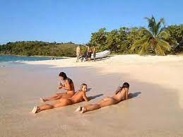 Las mejores playas nudistas