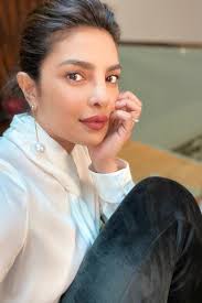 She started her career as a model and walked the ramp in the lakme fashion week in 2008. Best Beauty Instagrams Of The Week Priyanka Chopra And Sonakshi Sinha Vogue India
