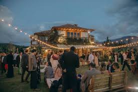 6 cocinas diferentes, 350 sillas, dos pisos con diferentes. English Bestial Diseno Decoracion Wedding Planner Para Matrimonios Bodas Y Eventos Villa De Leyva Bogota Y Cartagena