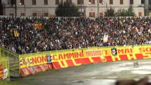 Nello stesso giorno il palermo giocherà a palmi contro la. Io Tifo Il Catanzaro La Squadra Del Mio Cuor Curva Ovest Football A 45 Giri