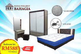 Kedai perabot dua tingkat di bangunan koperasi, seberang pekan sik musnah dalam kebakaran awal pagi, hari ini. Promosi Merdeka 2018 Kedai Perabot Bahagia Bahau Facebook