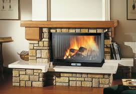 In città o in campagna, moderno, classico o rustico, si può apprezzare meglio il gusto della vita in compagnia del crepitio del focolare. 50 Foto Di Camini Rustici Di Varie Marche Mondodesign It