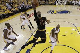 Injured celtics' star kyrie irving was conspicuously absent from the end of the team's bench on sunday night, when boston took on the cleveland cavaliers in game 7 of the eastern conference finals. Lebron James And Kyrie Irving Carry Cavs To Game 5 Win Over Warriors Wsj