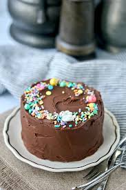 Tiny Yellow Cake With Strawberry Jam And Chocolate Ganache Recipe Strawberry Cakes Tiny Cakes Yellow Cake