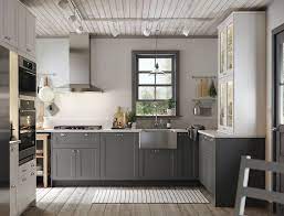 A Traditional Kitchen With Elegant Detailing Modern Kitchen Design Kitchen Inspirations Kitchen Remodel