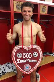 Read thomas müller from the story facts about football players by adorablehemmingss (luke ❤️) with 4,787 reads. Thomas Muller Starportrat News Bilder Gala De
